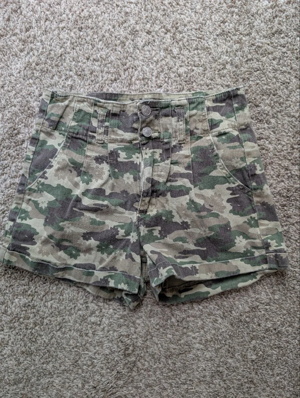 Madden Girl Women's Camo Utility Shorts - Green Camouflage Sz 28, Y2K High Rise‎